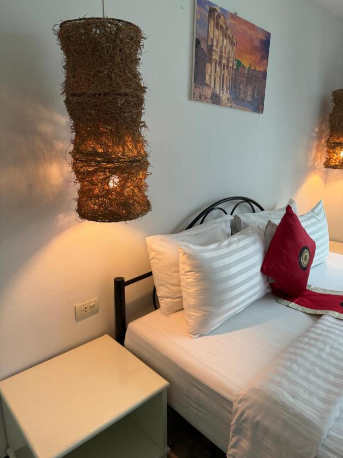 Istanbul Boutique Hotel Patong Luaran gambar