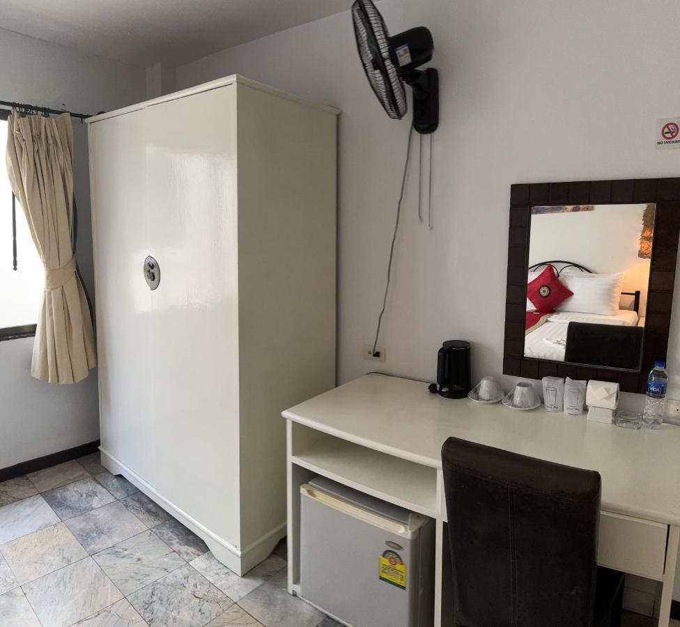 Istanbul Boutique Hotel Patong Luaran gambar