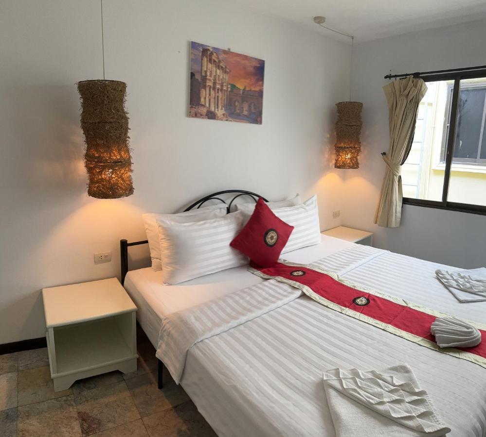 Istanbul Boutique Hotel Patong Luaran gambar