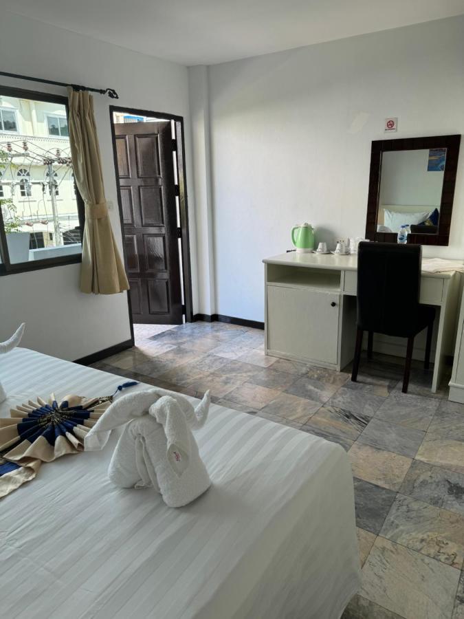 Istanbul Boutique Hotel Patong Luaran gambar