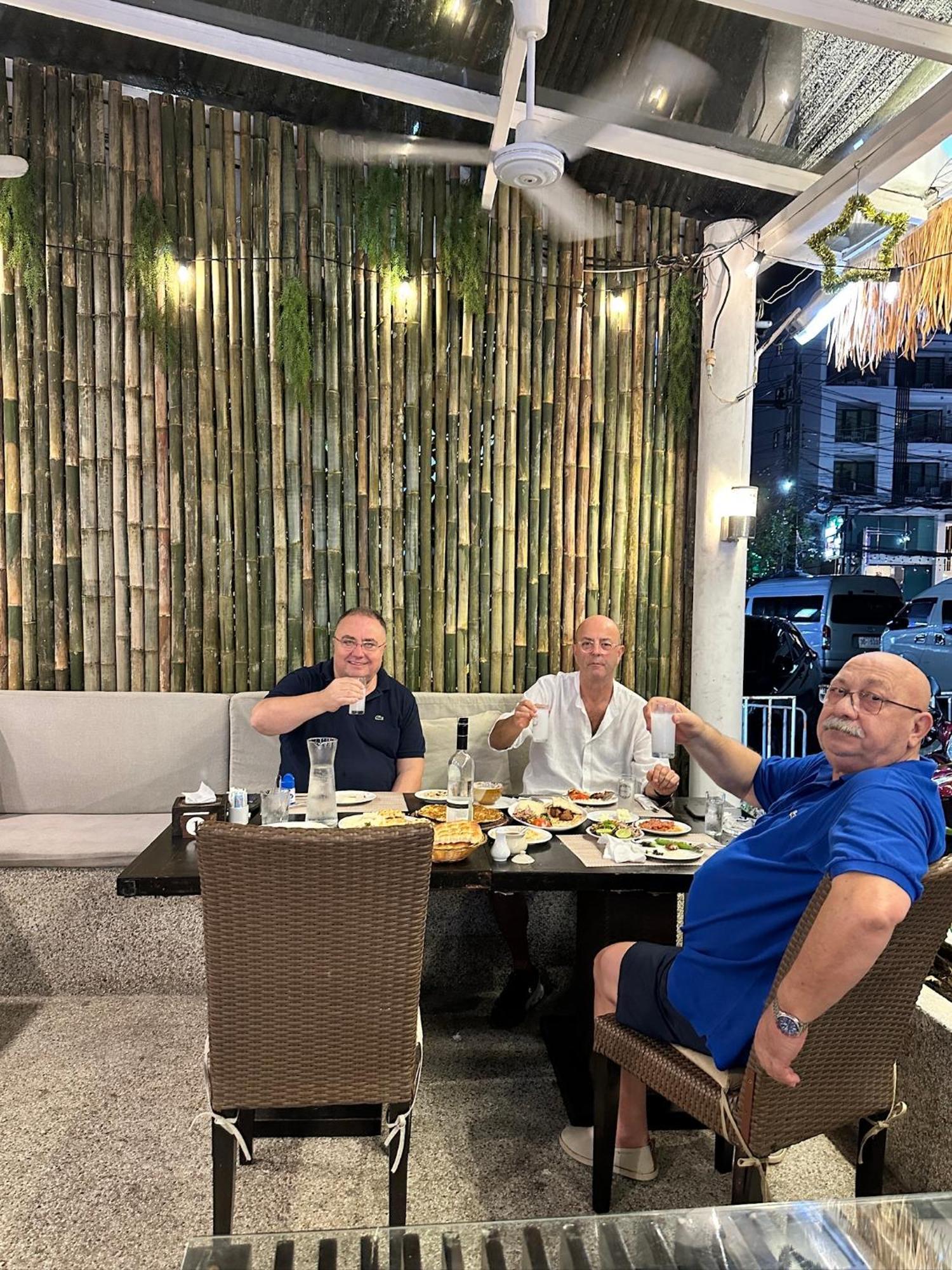Istanbul Boutique Hotel Patong Luaran gambar